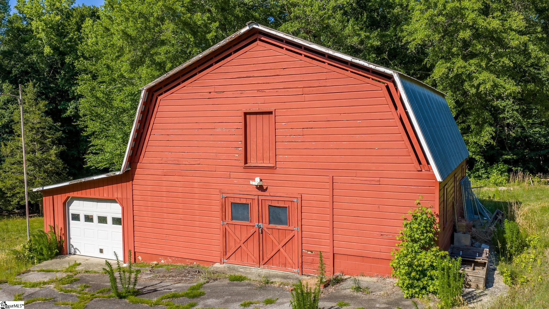 main property photo 11