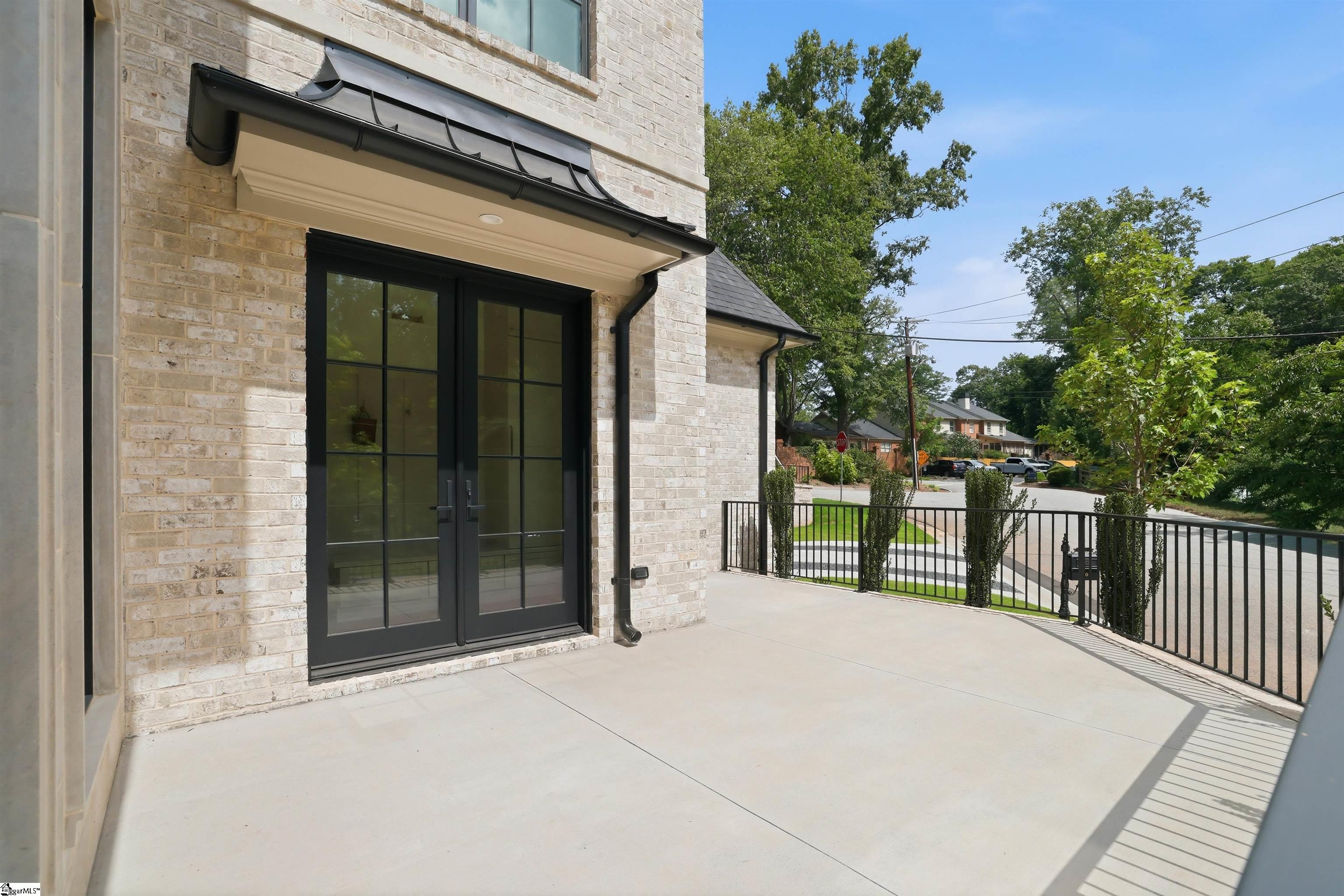 main property photo 38