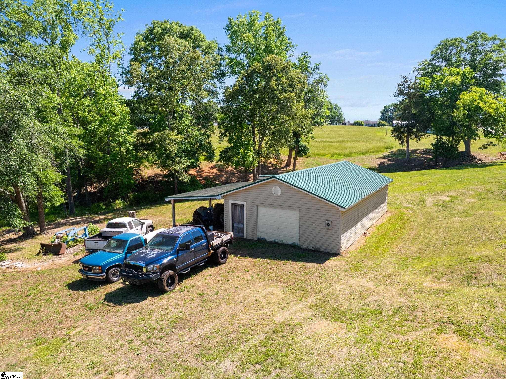 main property photo 39