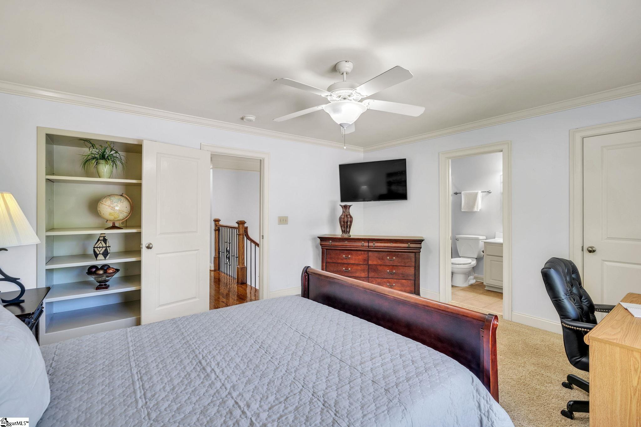 main property photo 28