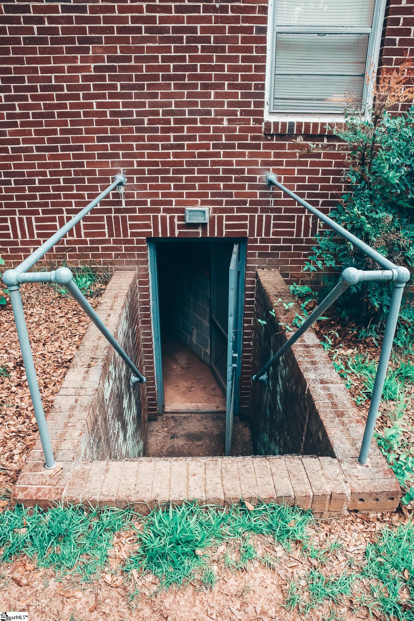 main property photo 42