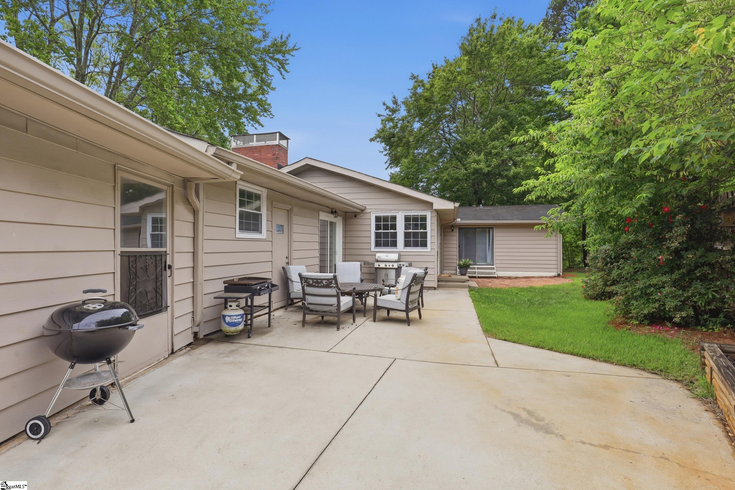 main property photo 33