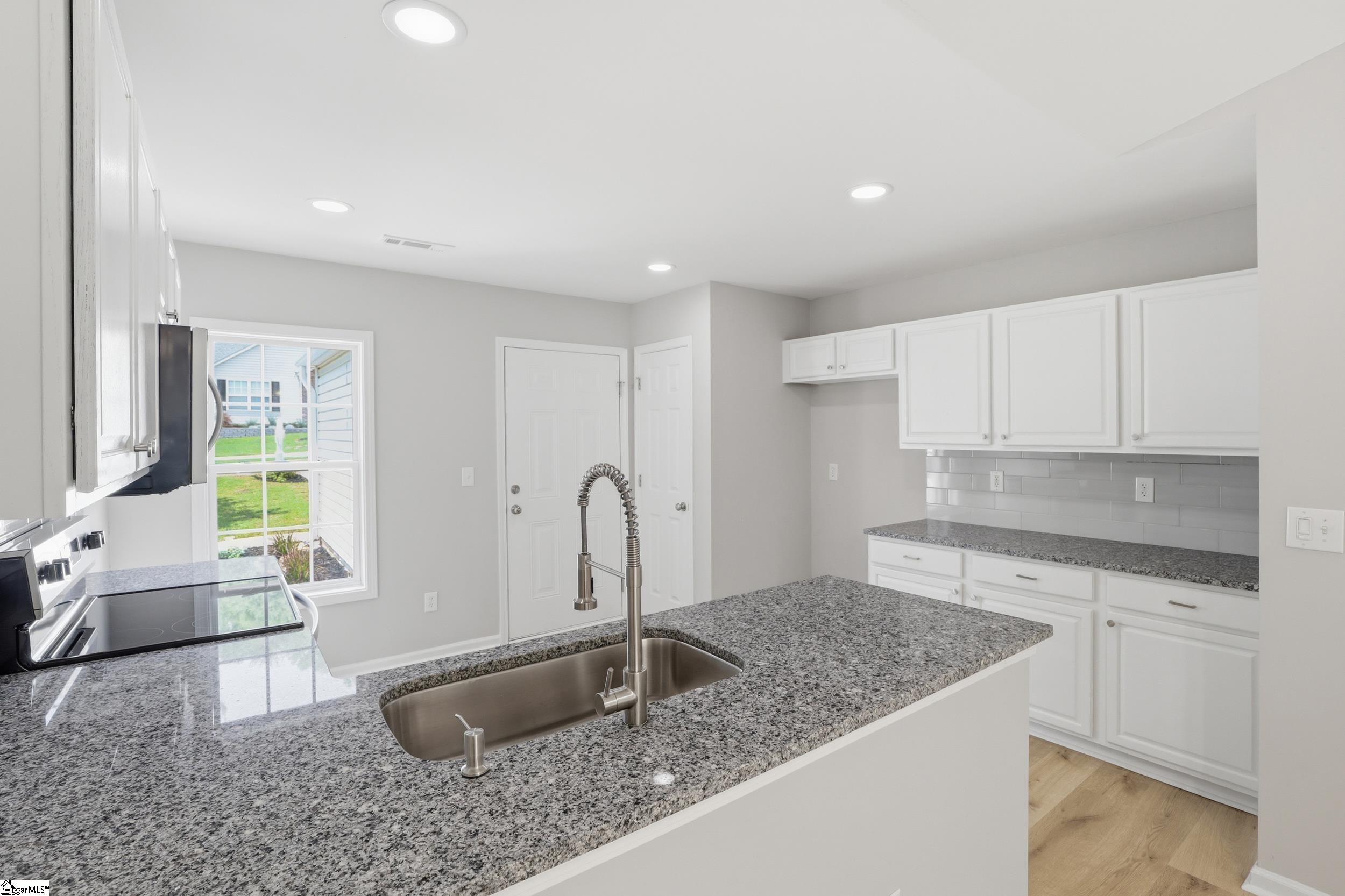 property viewer photo 10