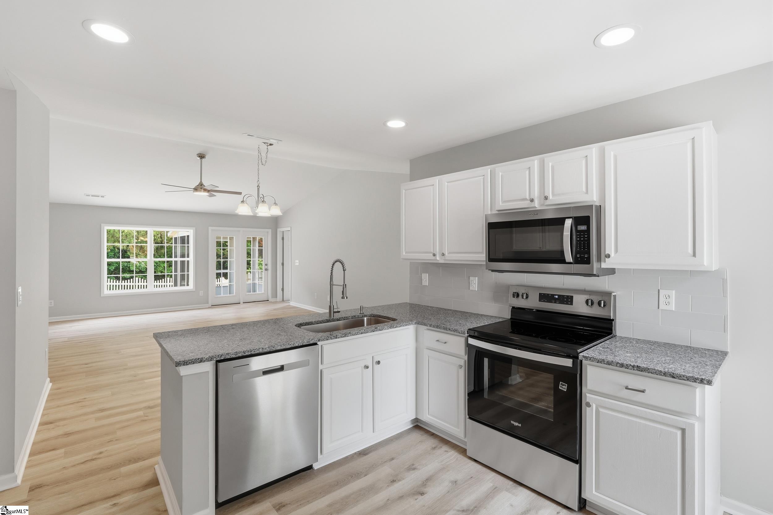 property viewer photo 12