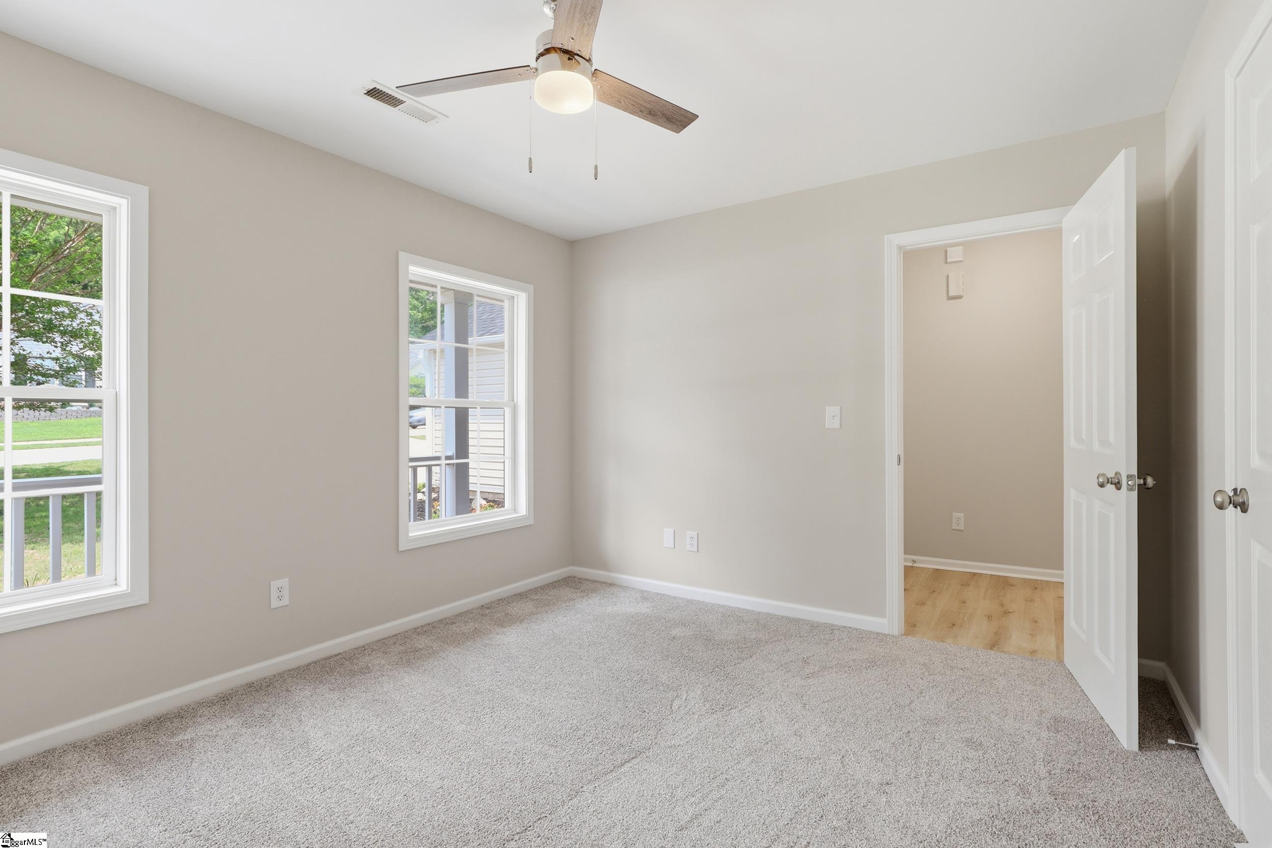 property viewer photo 19