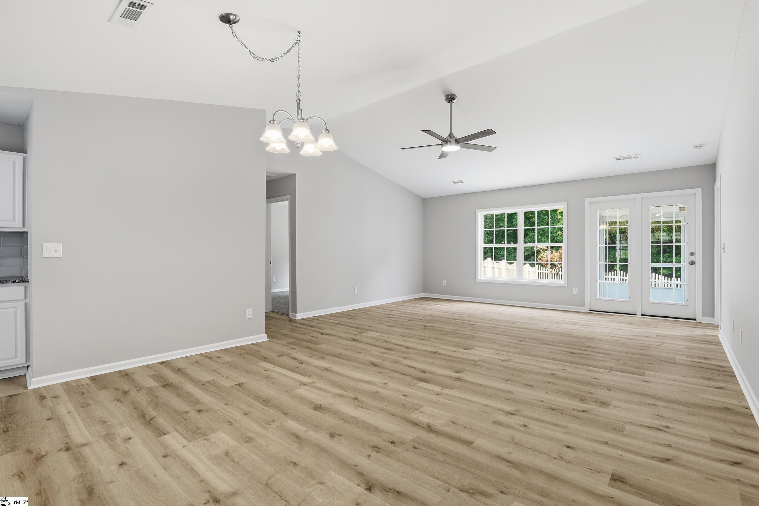 property viewer photo 3