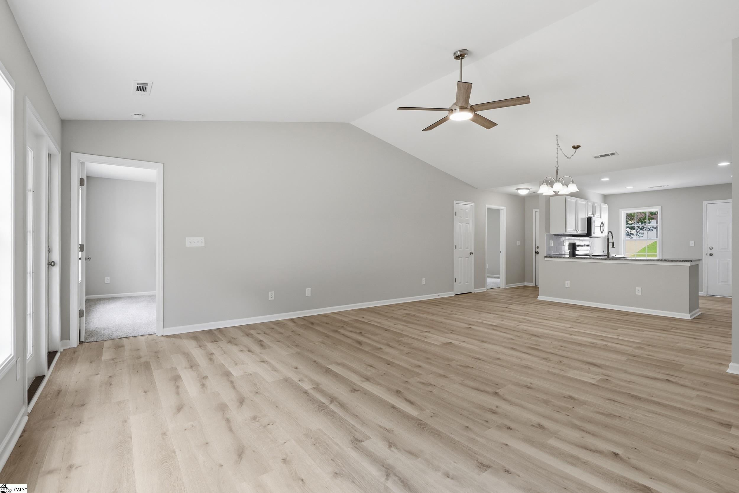 property viewer photo 6