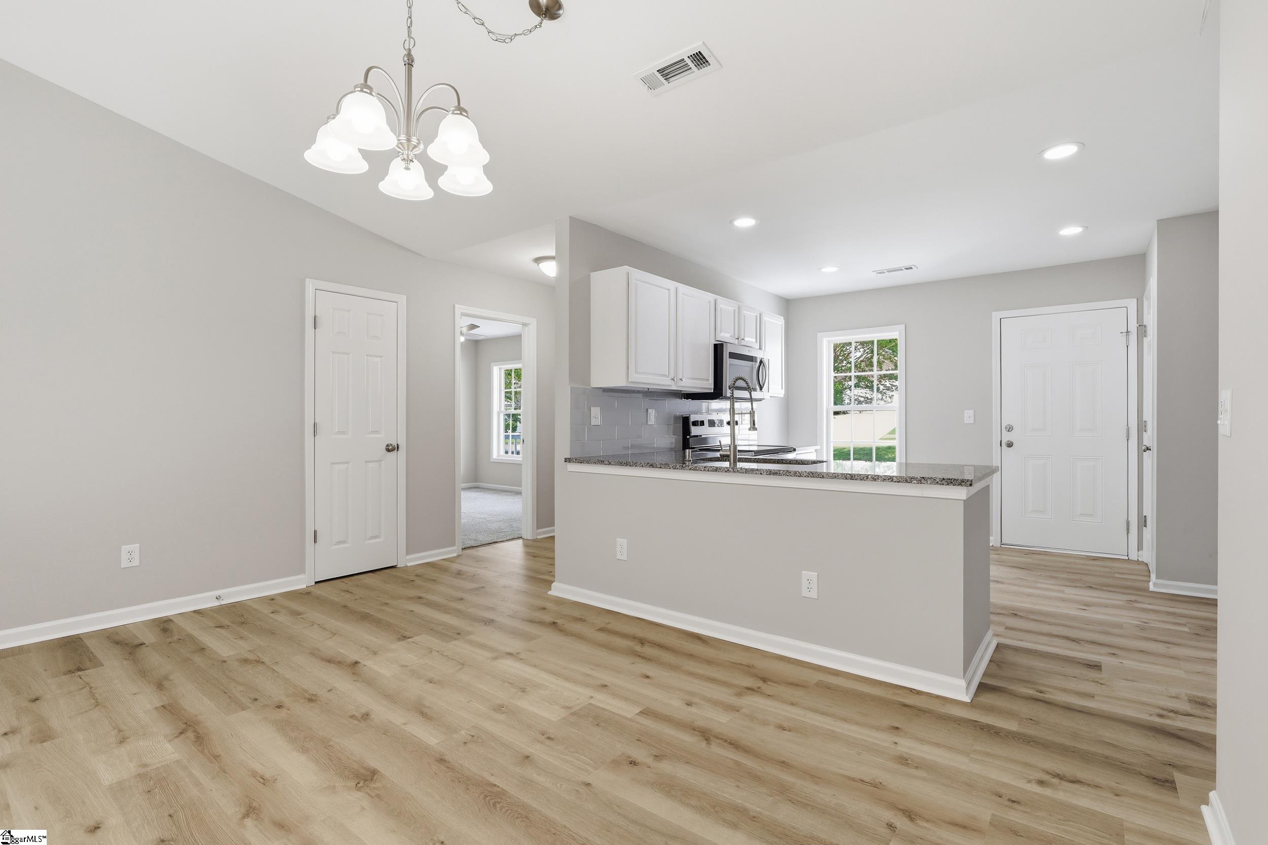 property viewer photo 7