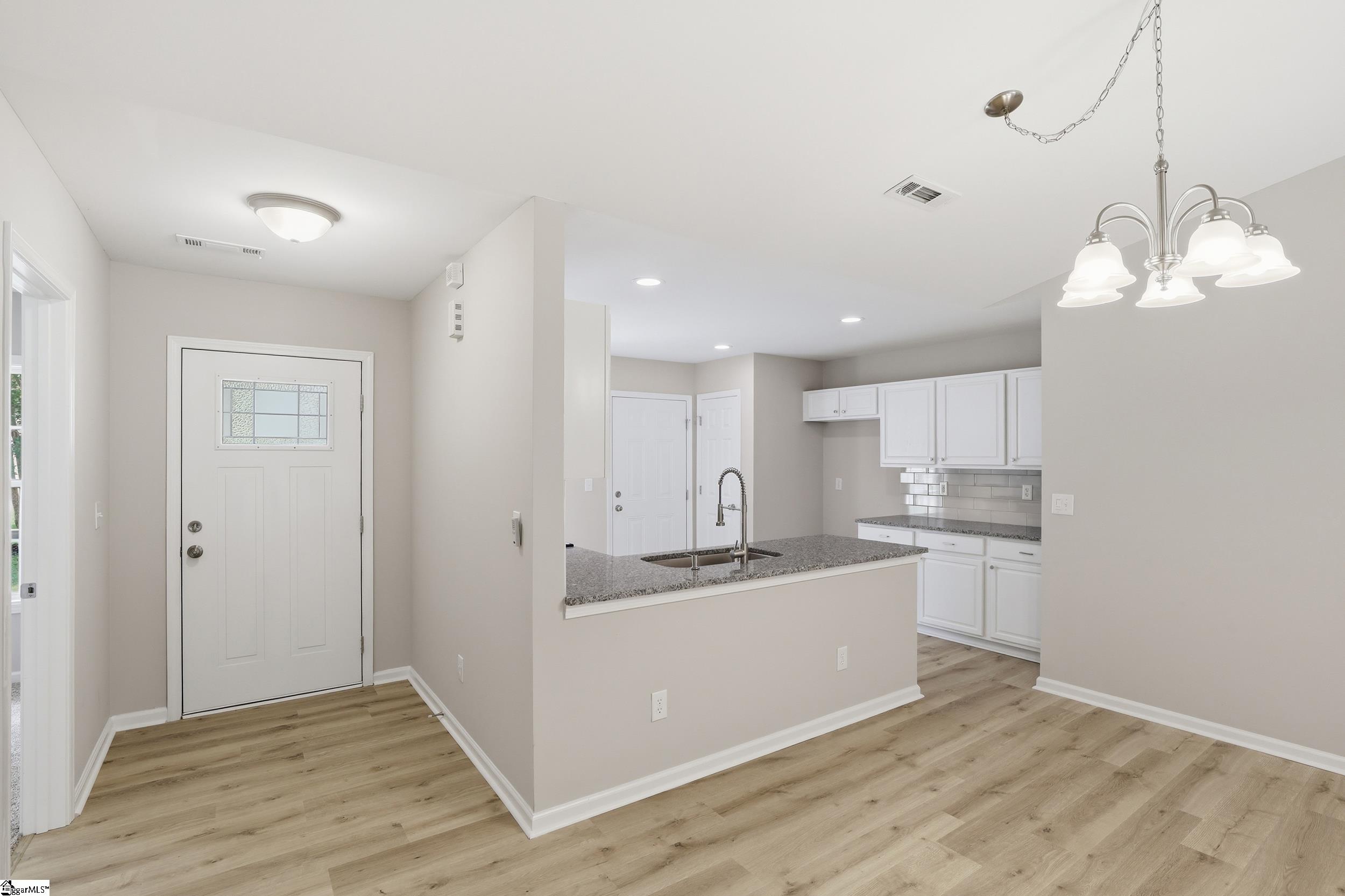 property viewer photo 8