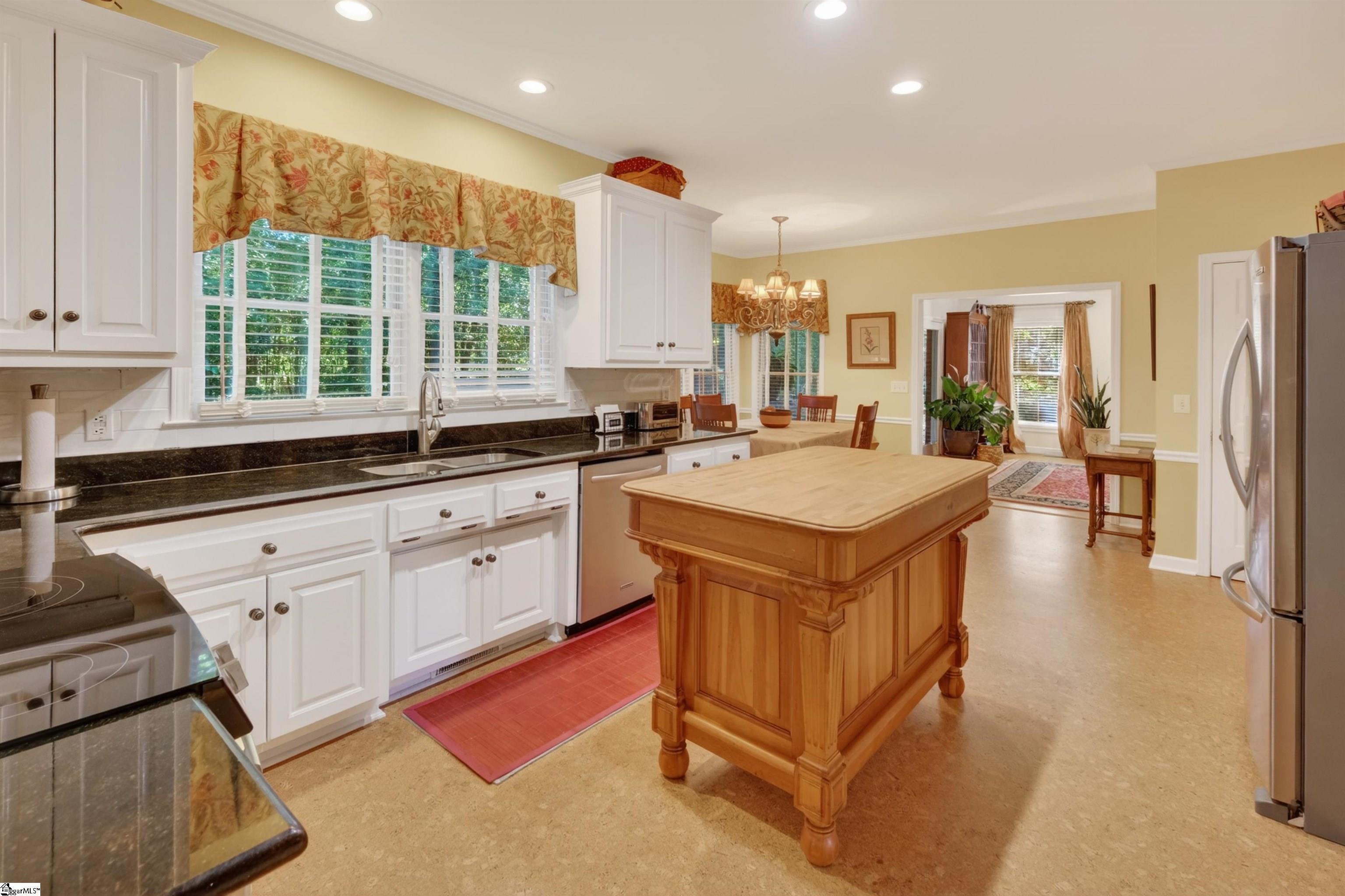 property viewer photo 9