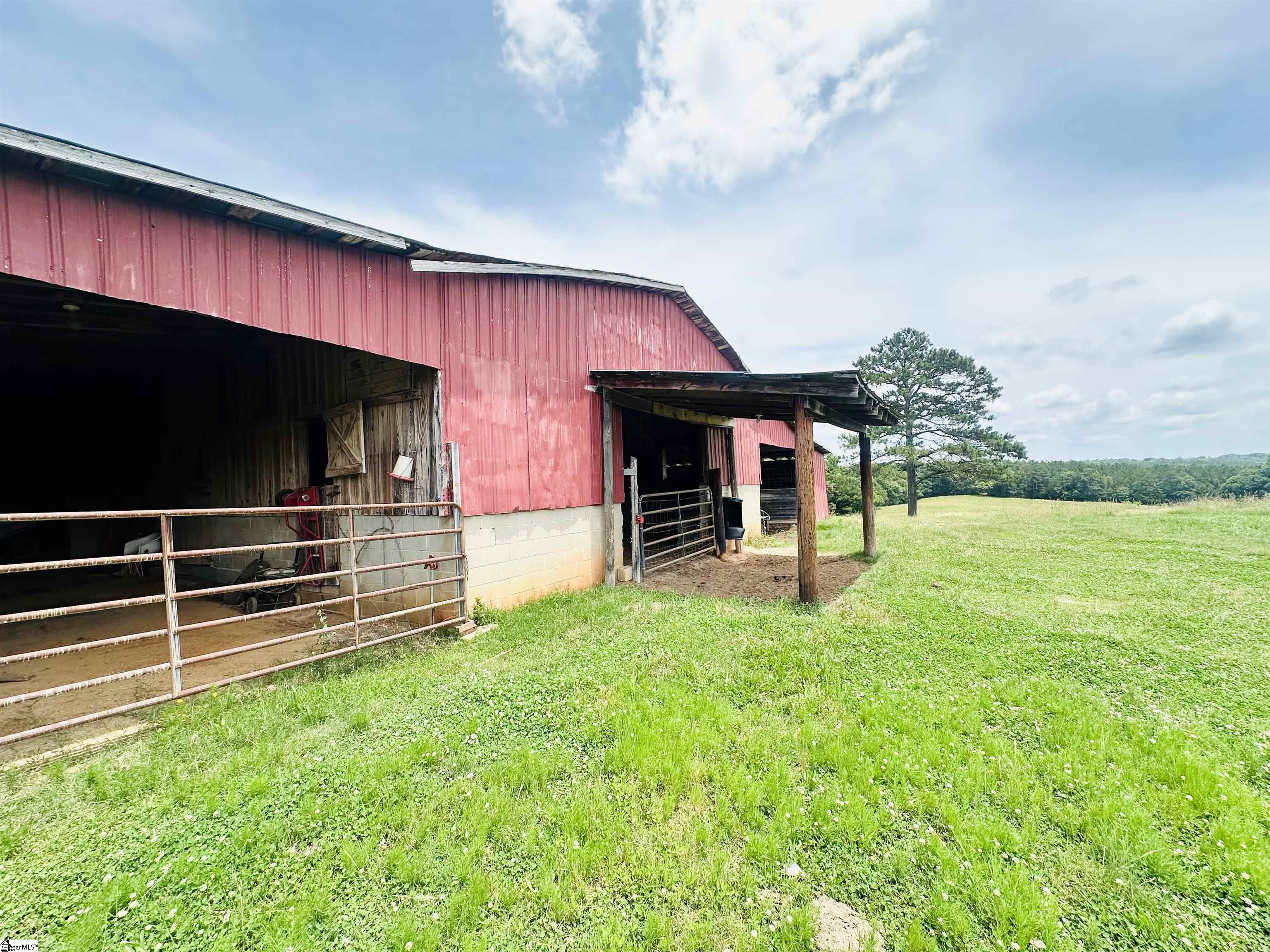 main property photo 40