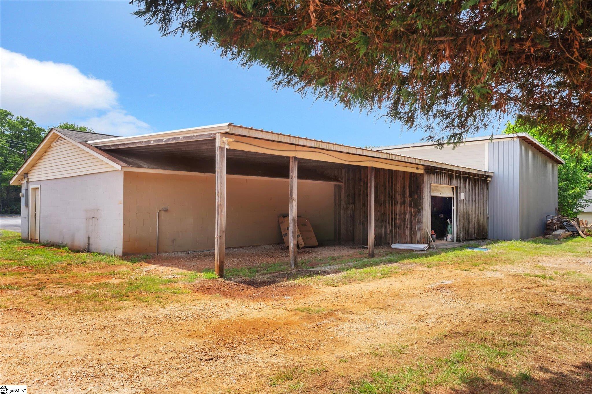 main property photo 40