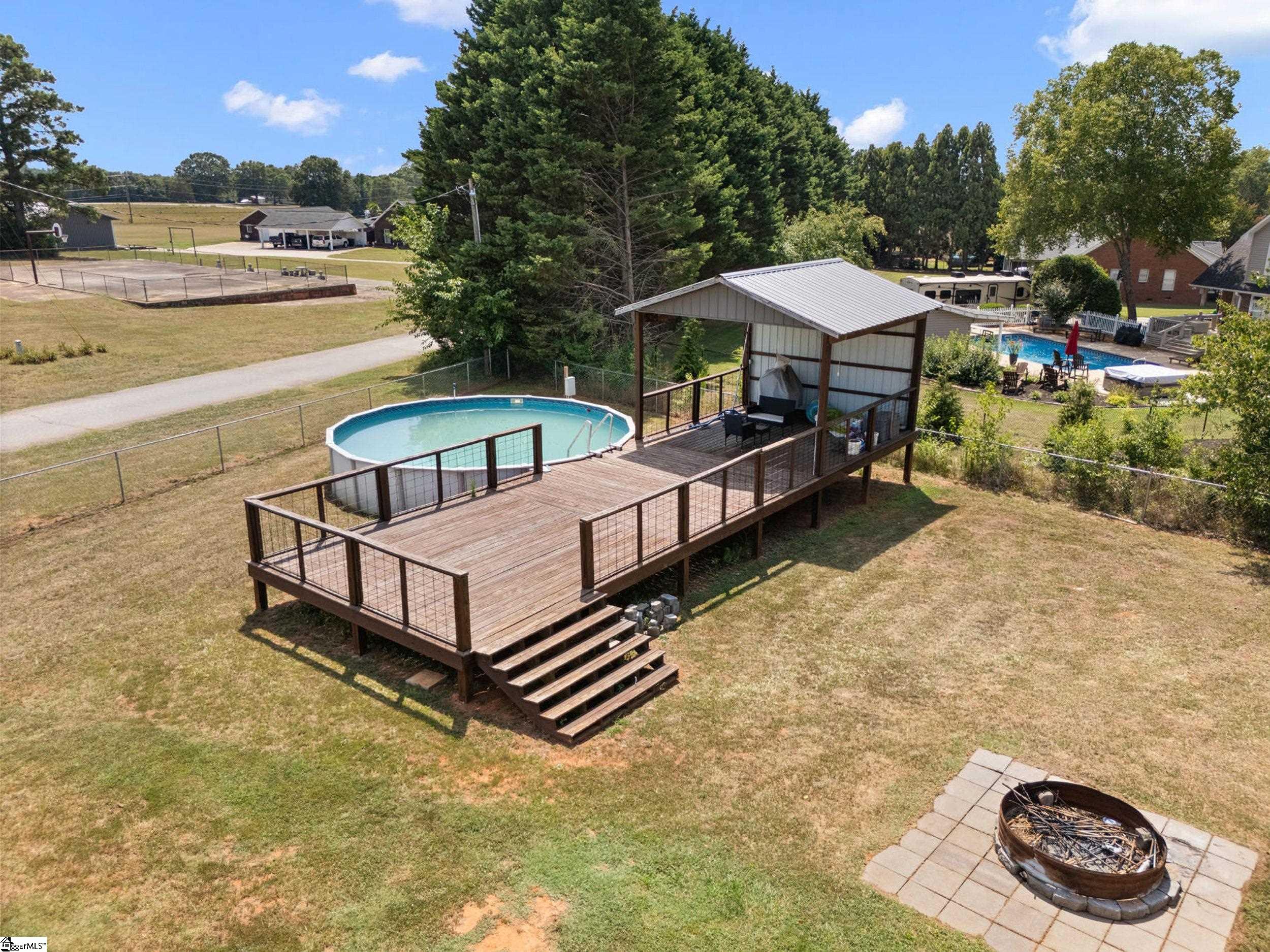 main property photo 39