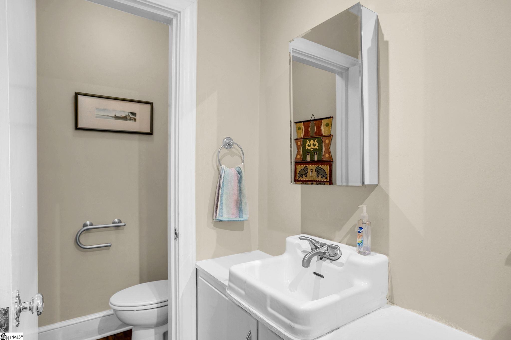 main property photo 14