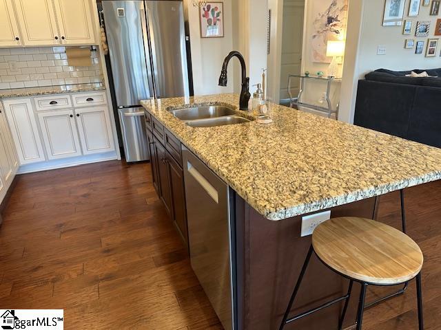 main property photo 8