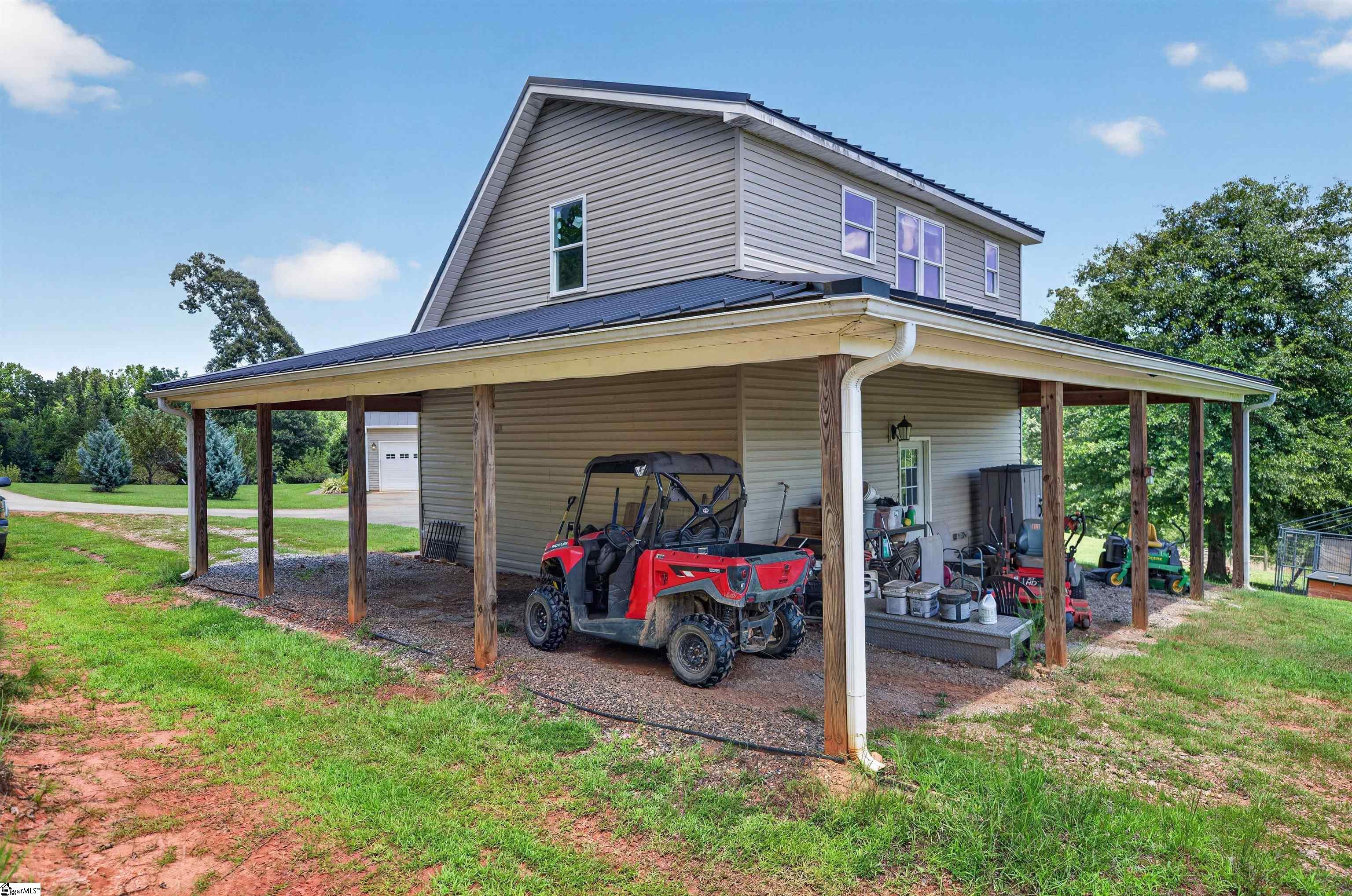 main property photo 40