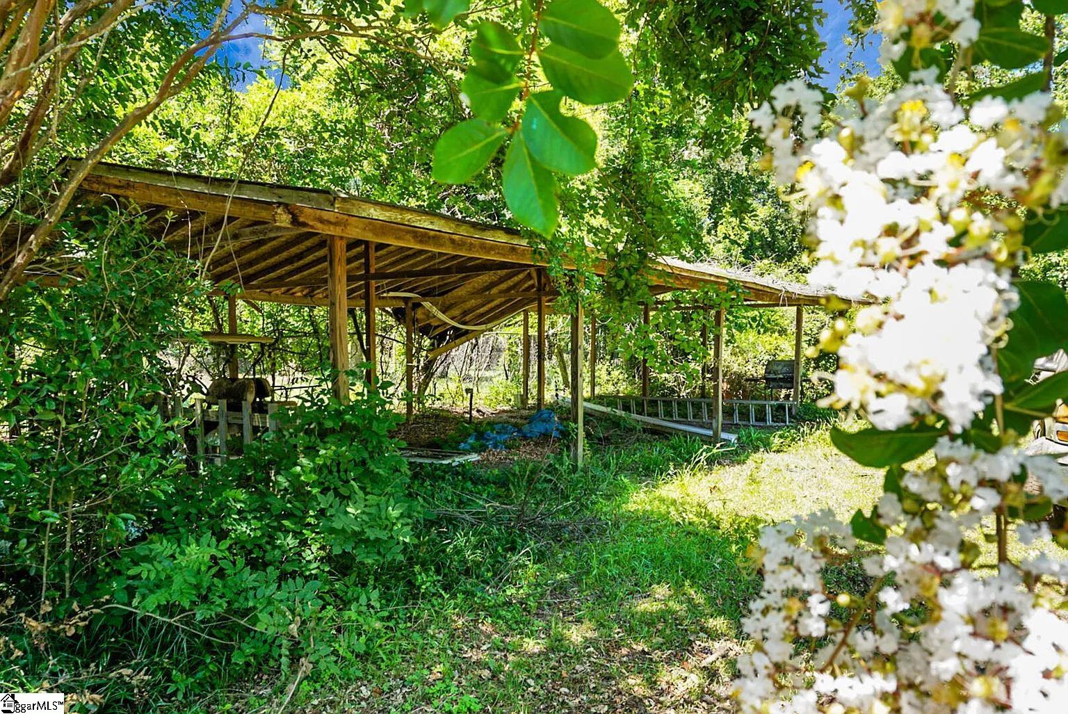 main property photo 45