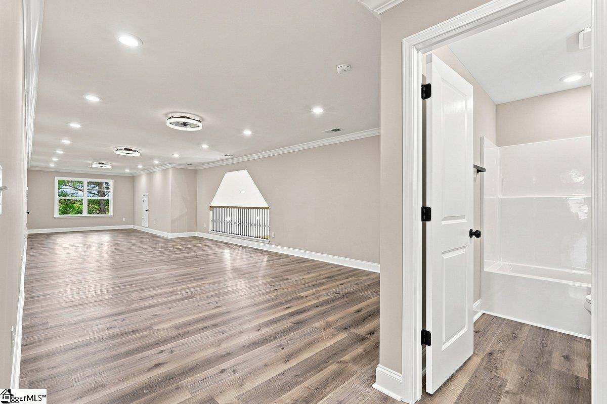 property viewer photo 35