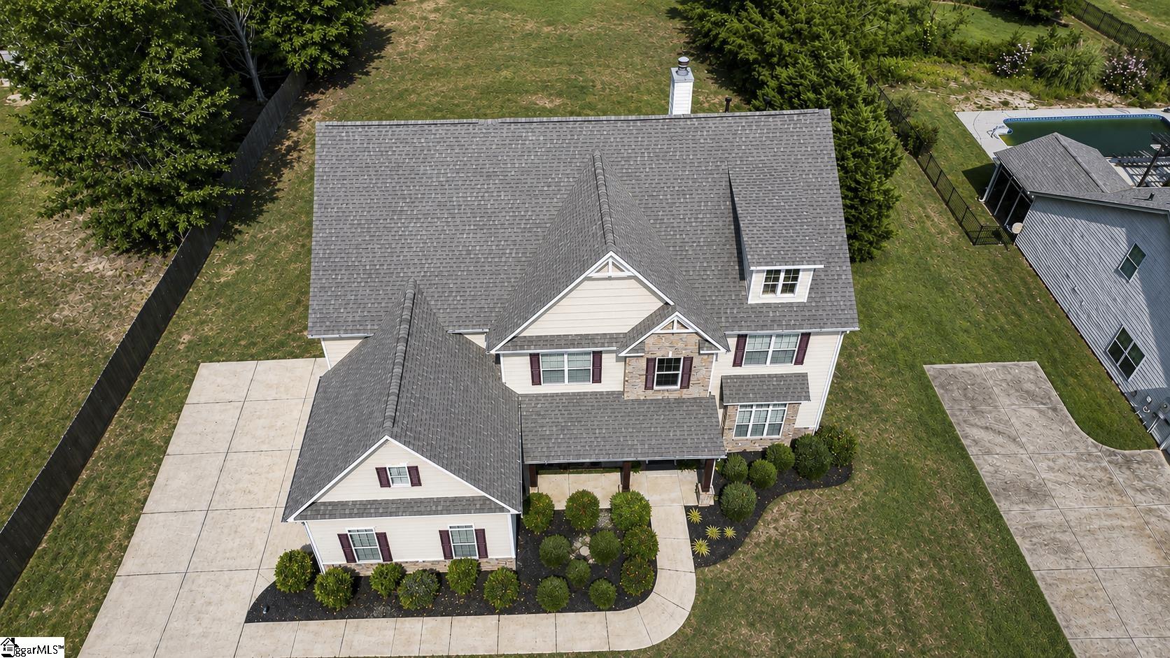 main property photo 45