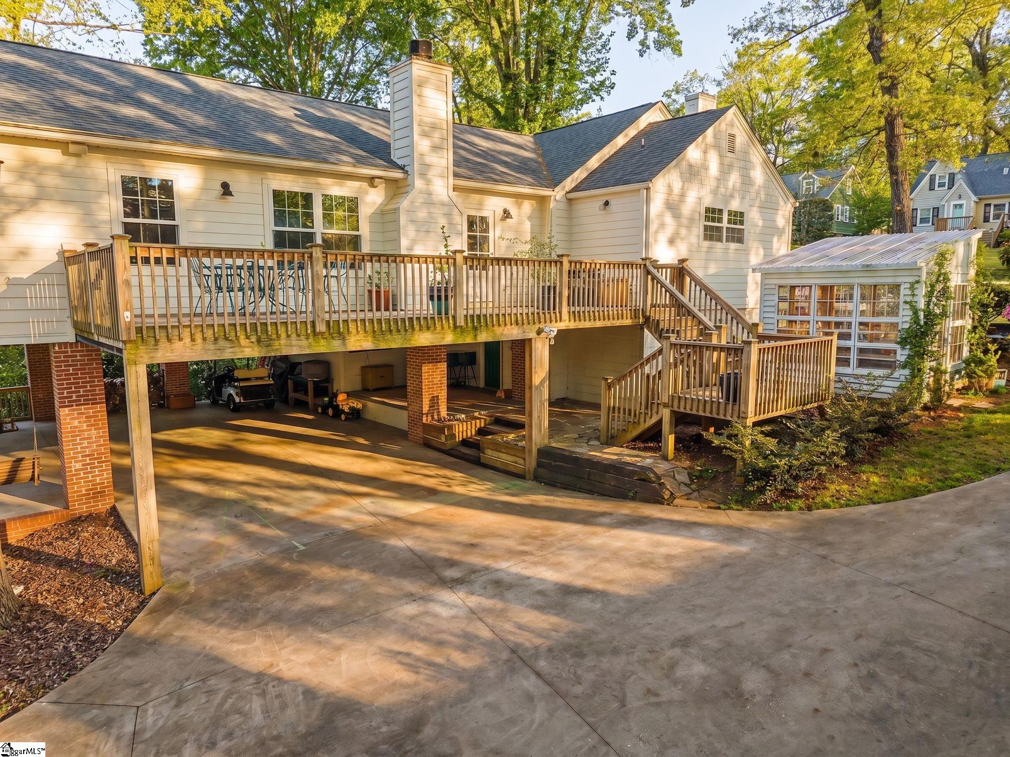 main property photo 32