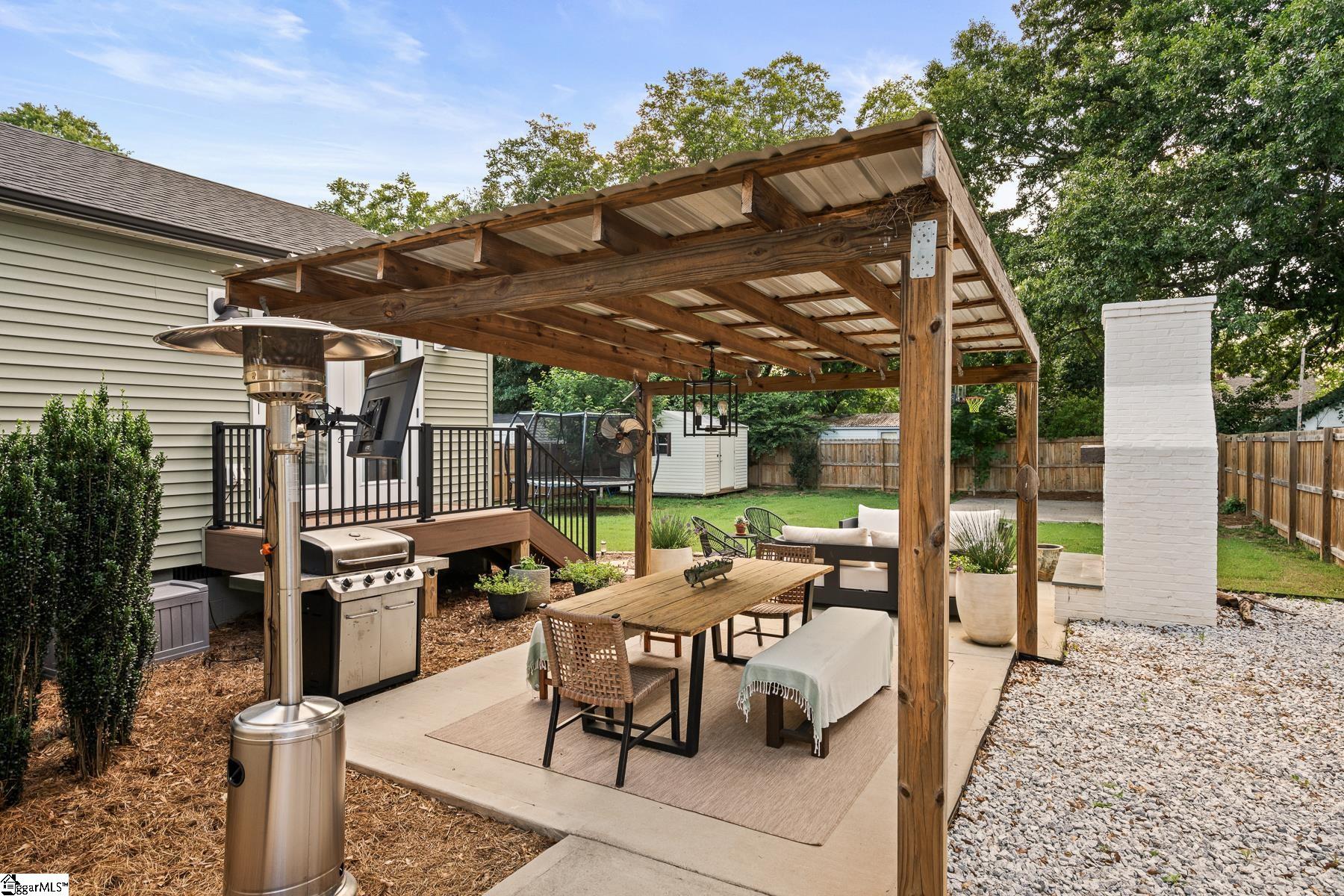 main property photo 29