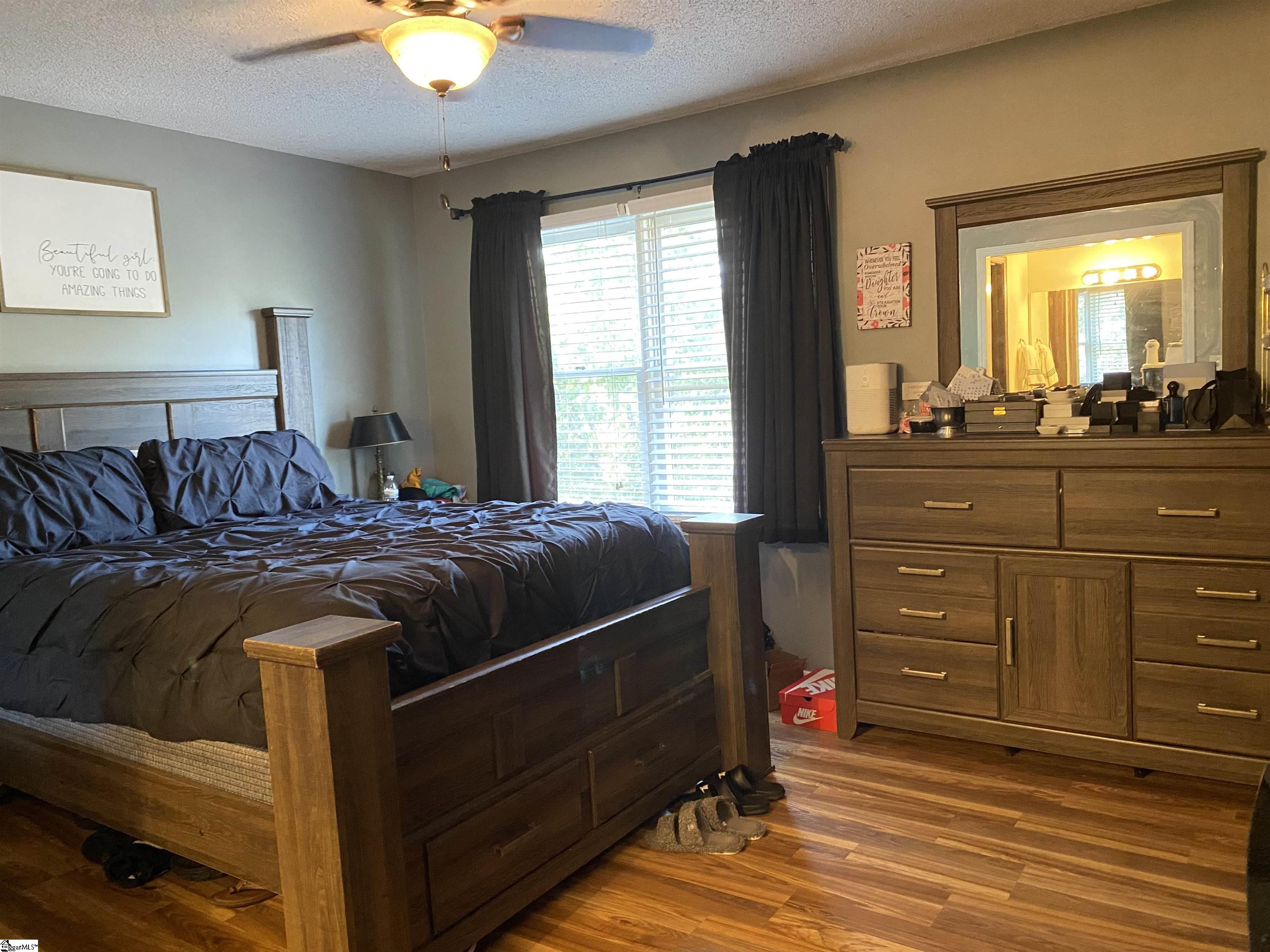 property viewer photo 15