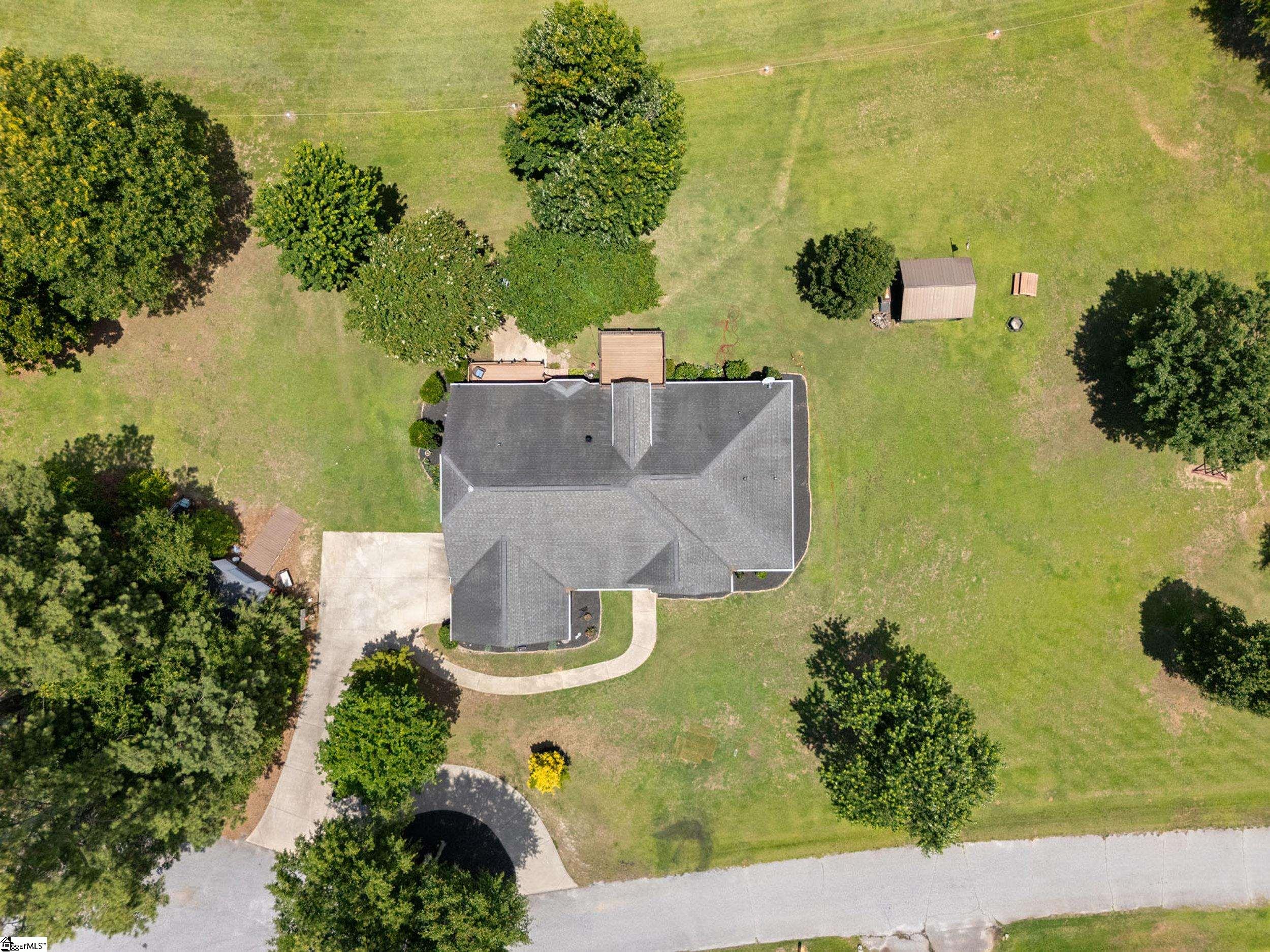 main property photo 30