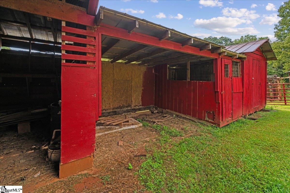 main property photo 45