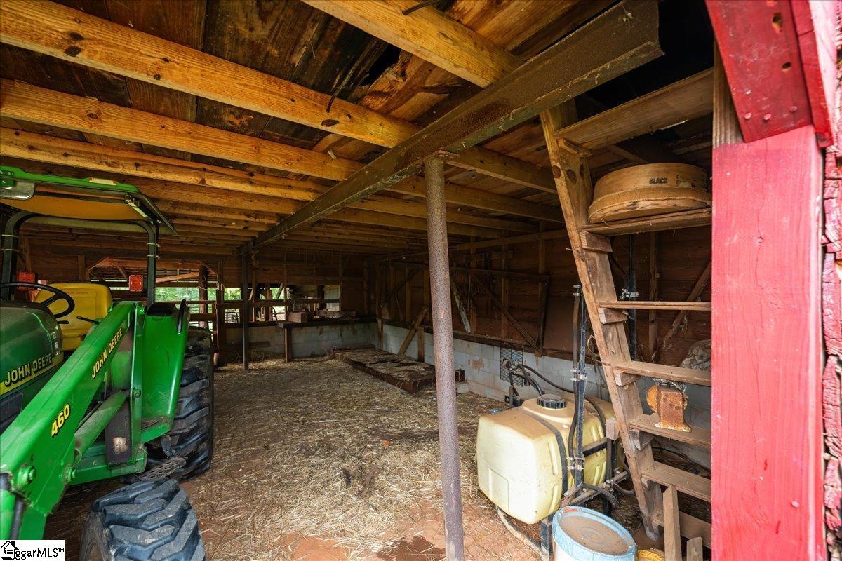 main property photo 47
