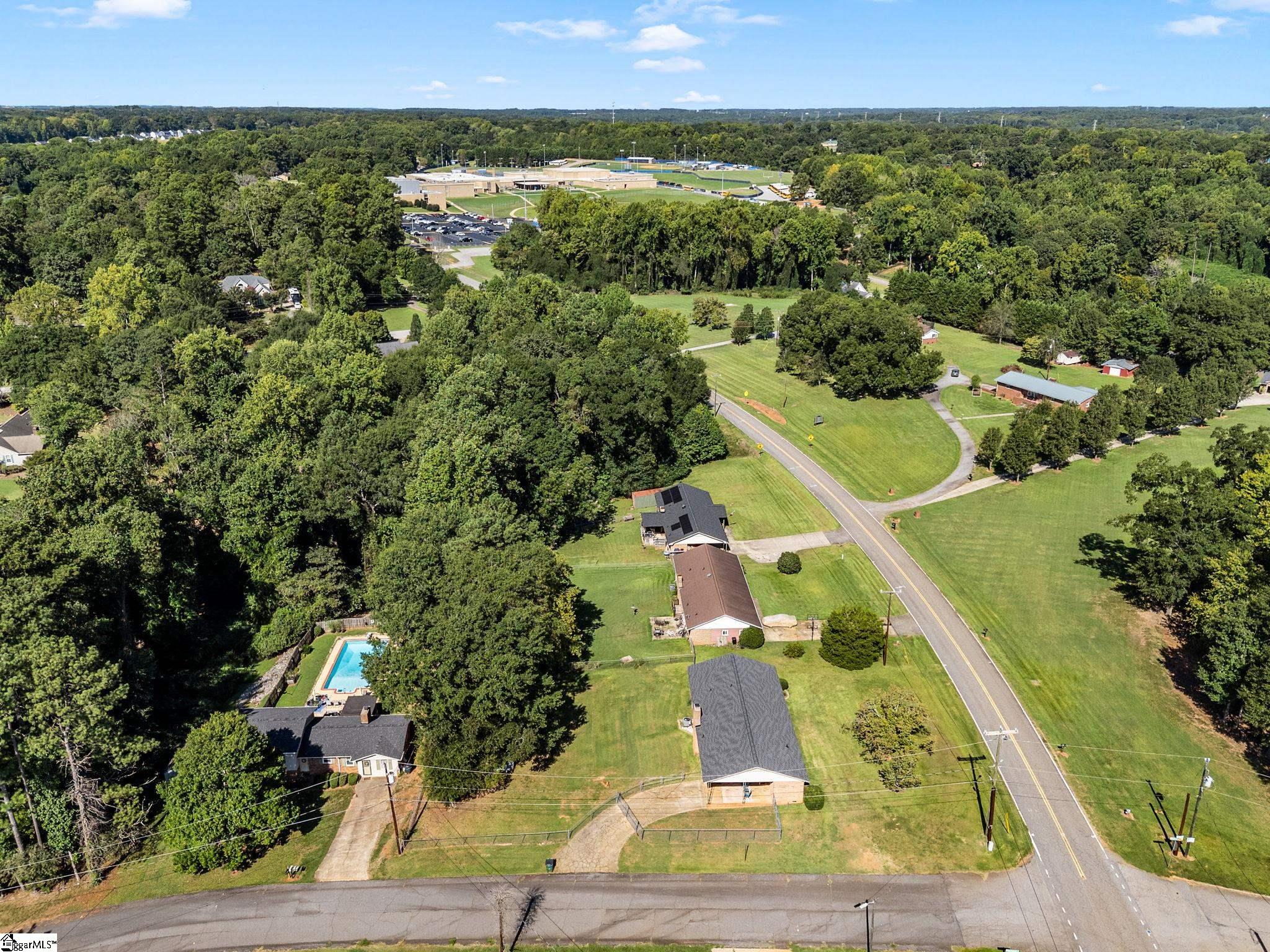 main property photo 40