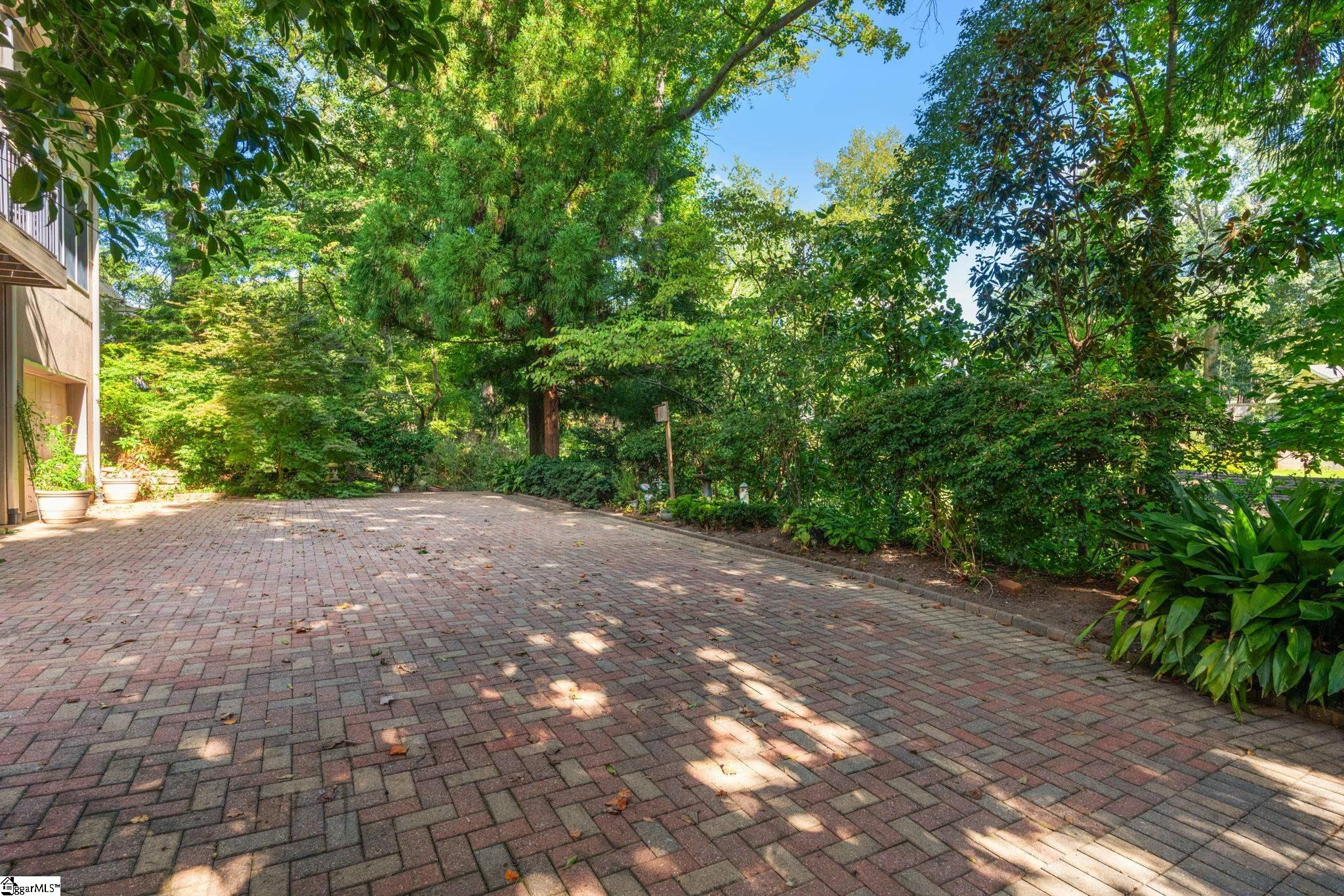 main property photo 45