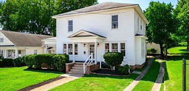 image of property with 4 Bed | 3 Bath | 2,342 Sqft