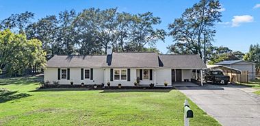 image of property with 3 Bed | 2 Bath | 1,569 Sqft