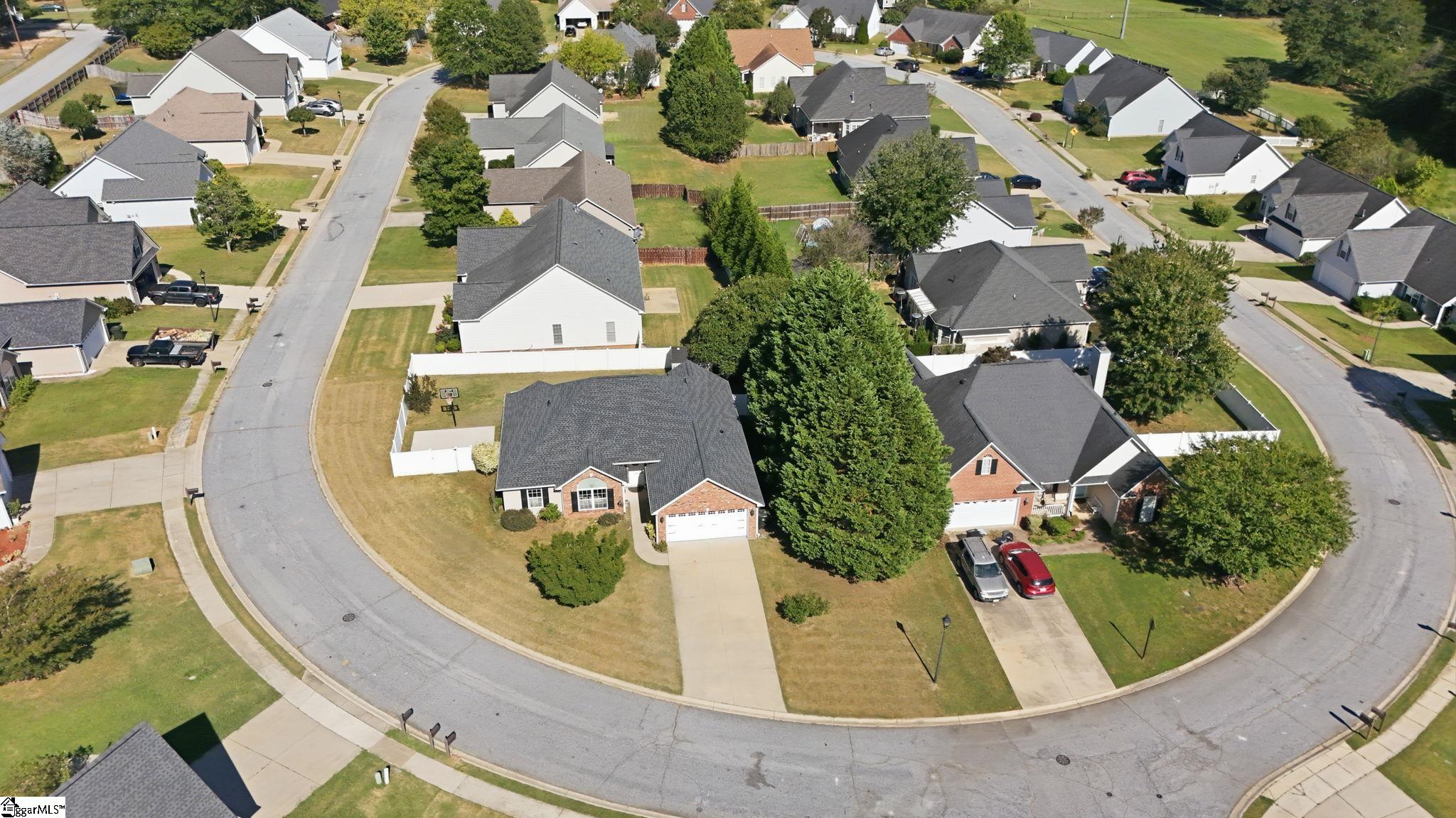 main property photo 40