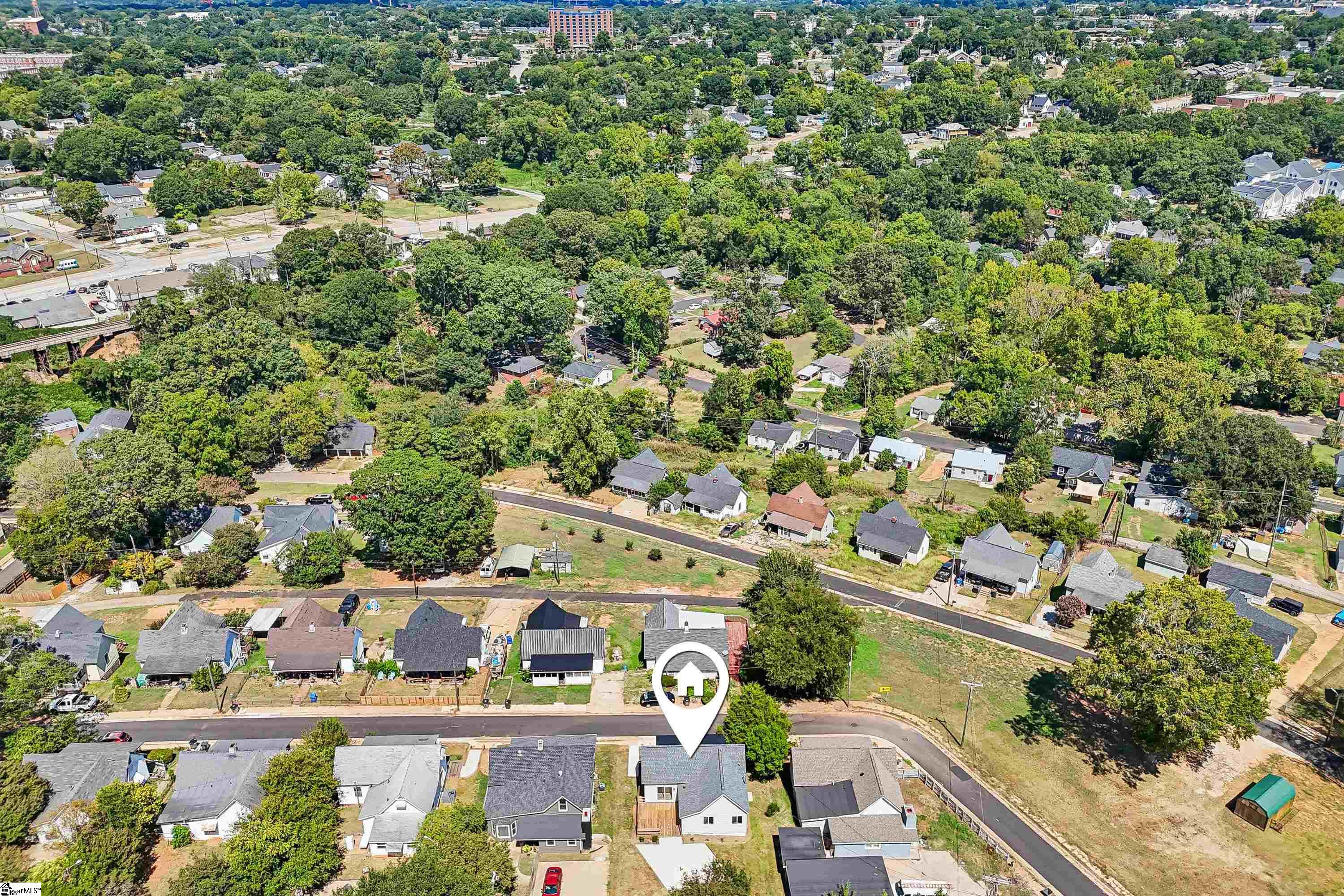 main property photo 40