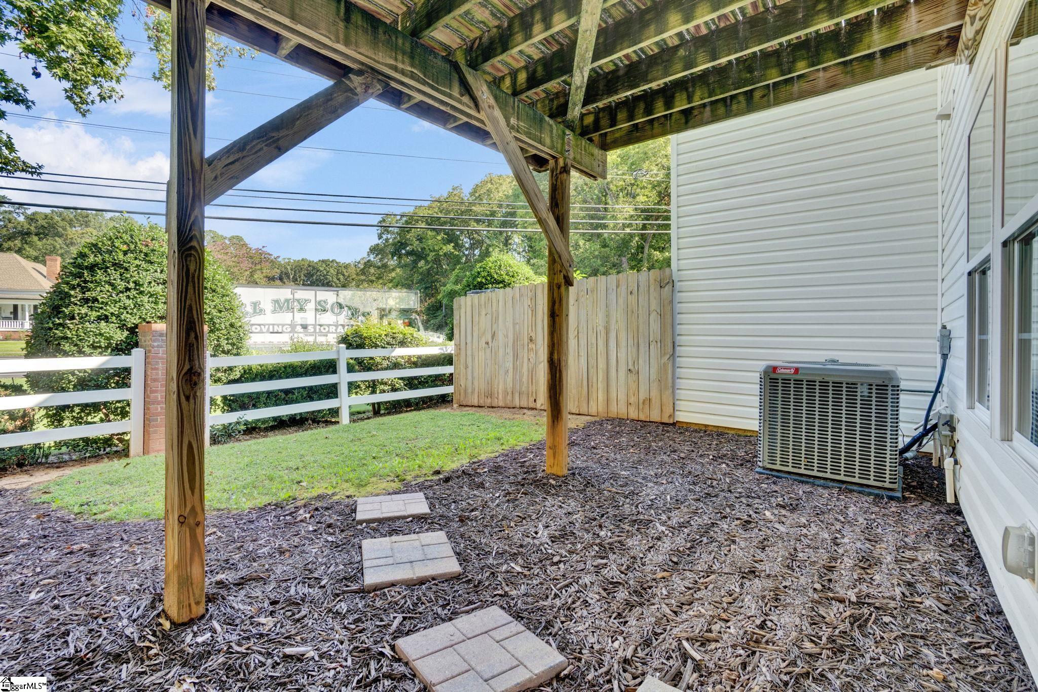 main property photo 32