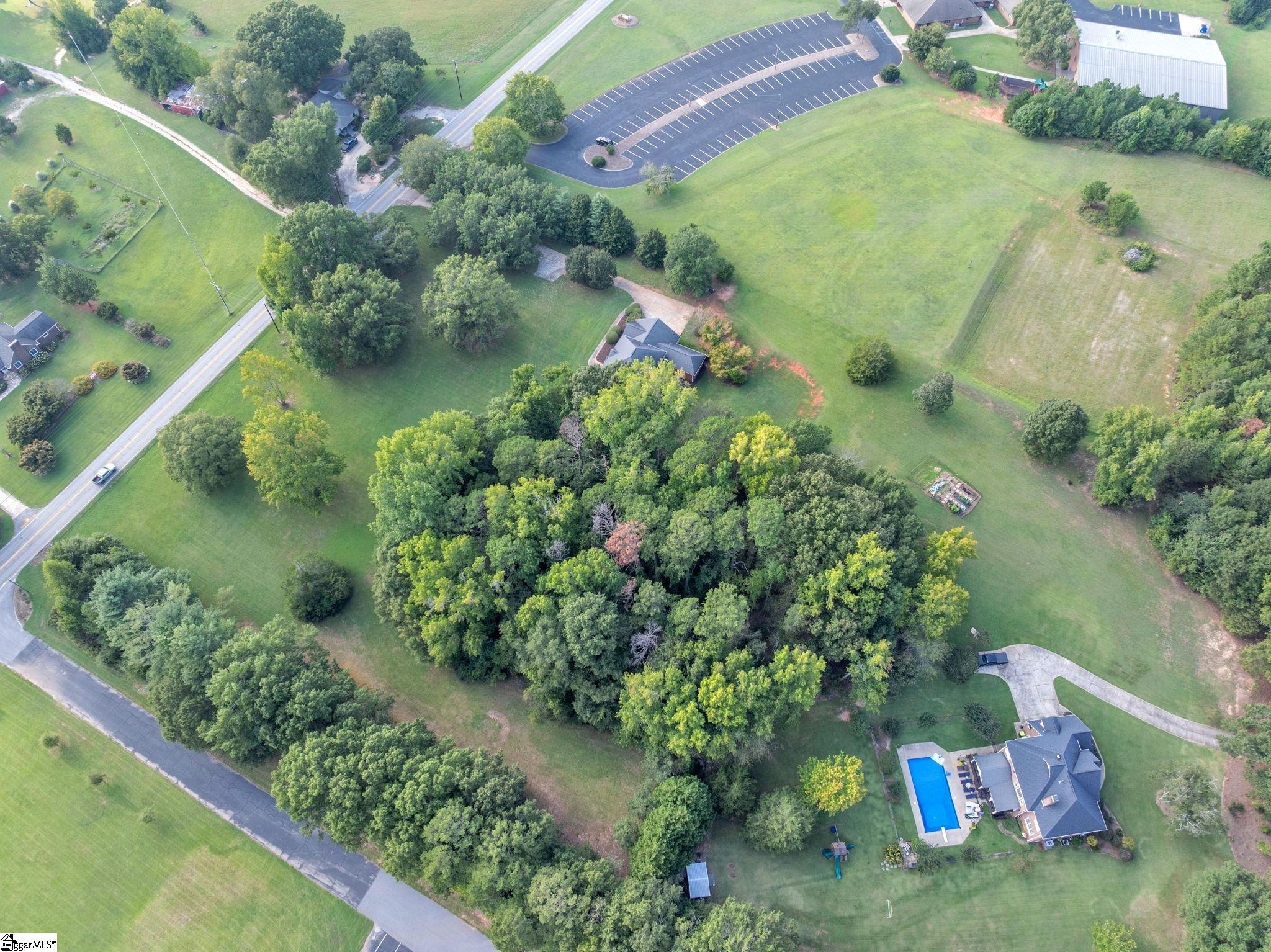 main property photo 41