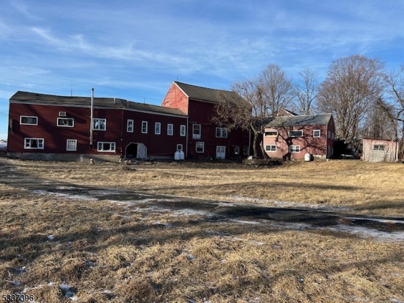 main property photo 11
