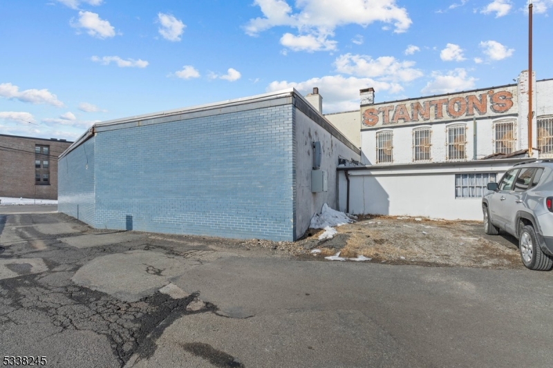 main property photo 14