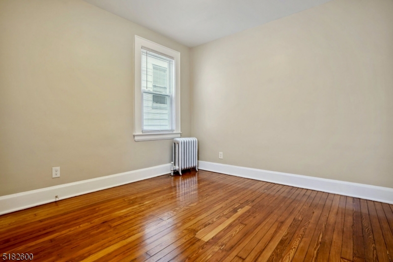 property viewer photo 11