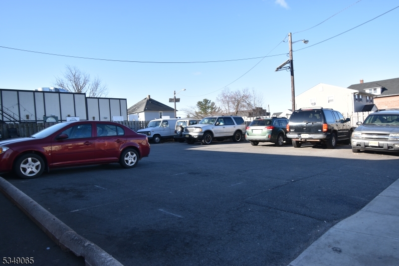 main property photo 10