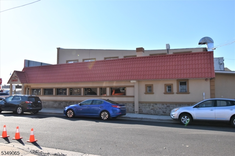 main property photo 9