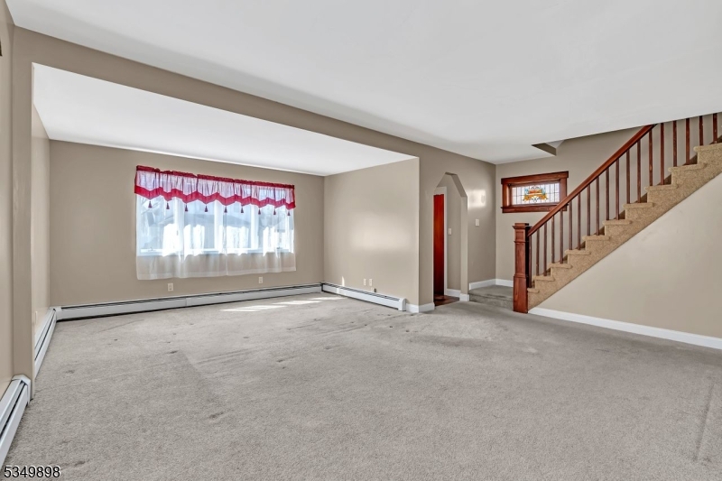 property viewer photo 4