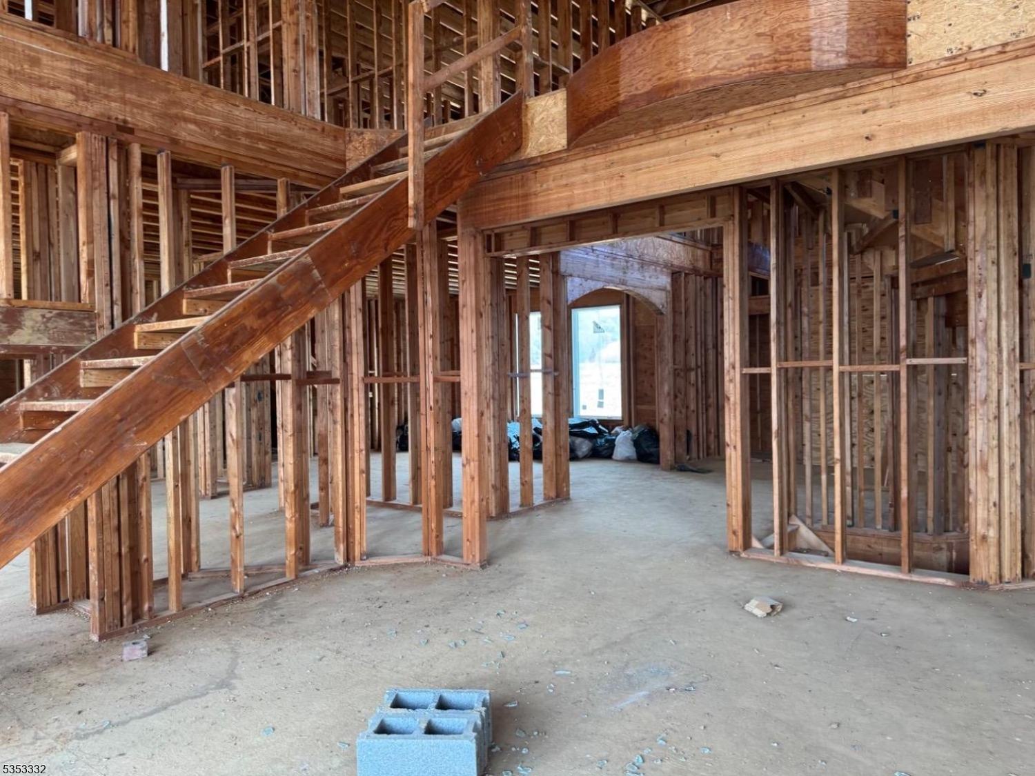 main property photo 10