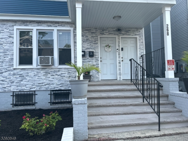 property viewer photo 1