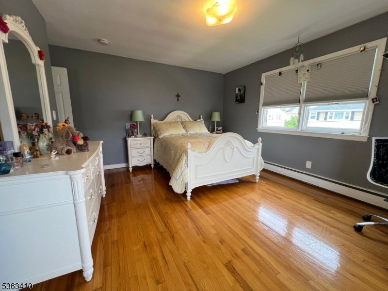 property viewer photo 12