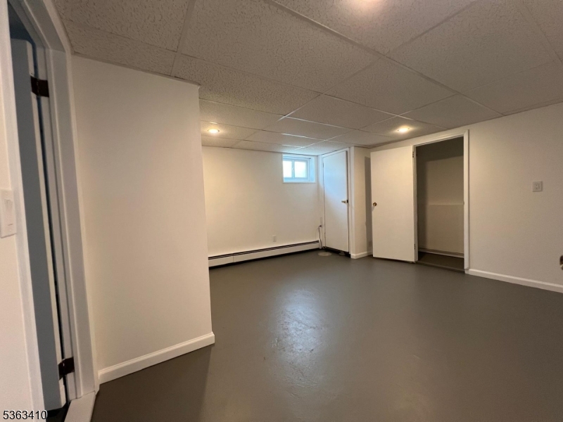 property viewer photo 16