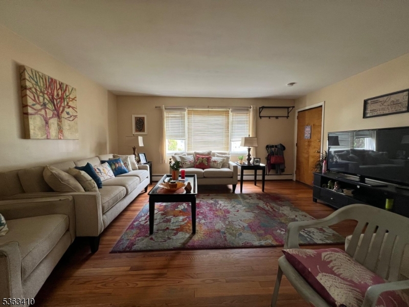 property viewer photo 2