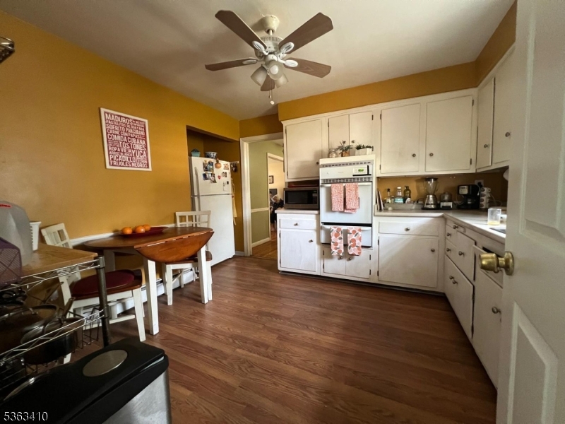 property viewer photo 3
