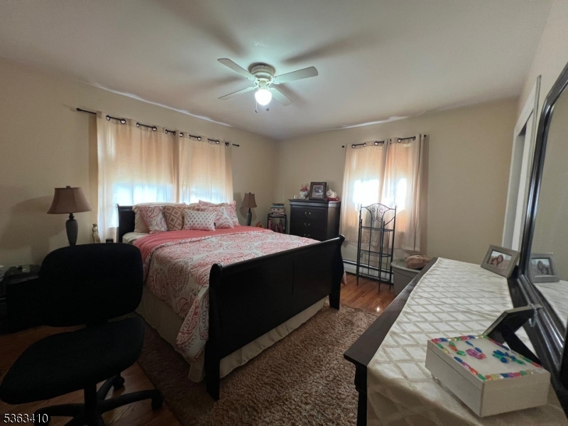 property viewer photo 5
